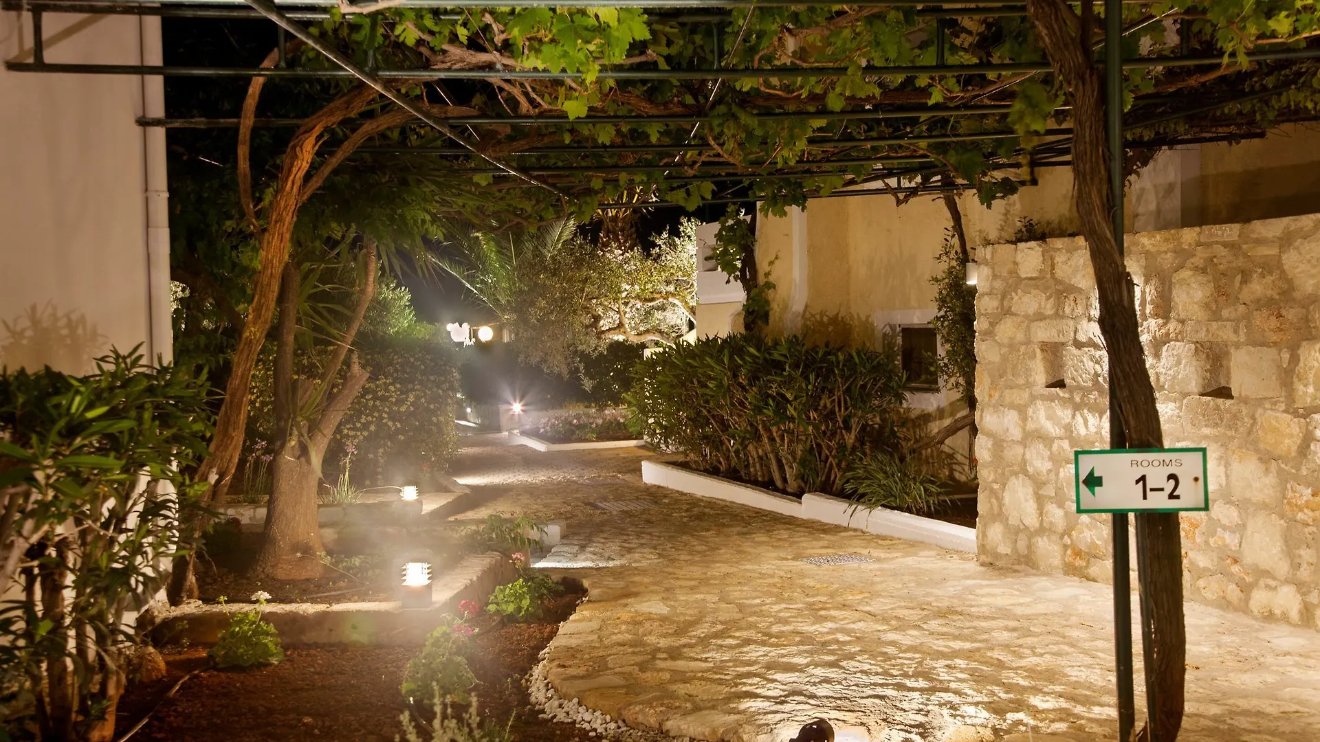Artemis Village Apartments & Studios Σταυρός Ξενοδοχείο με διαμερίσματα