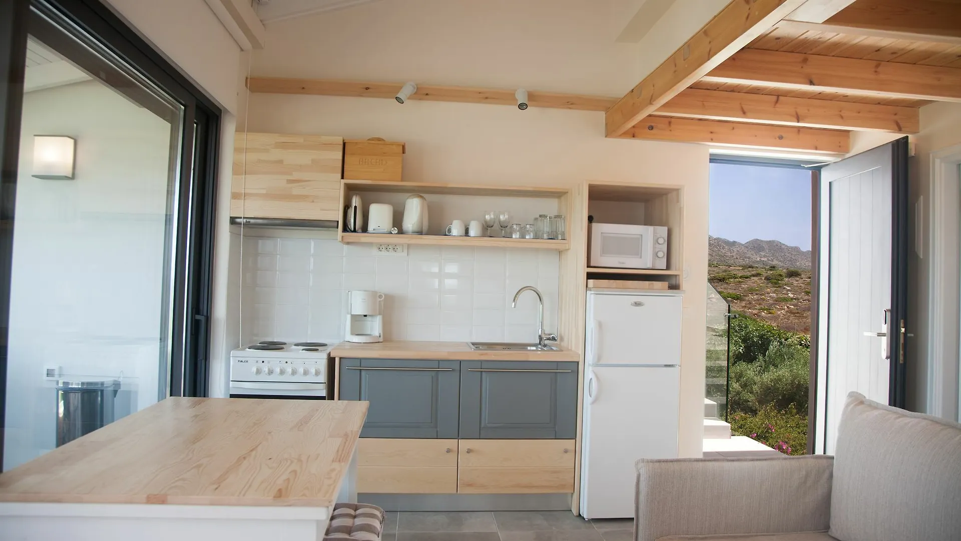 Artemis Village Apartments & Studios Stavros  4*, Stavros (Crete)